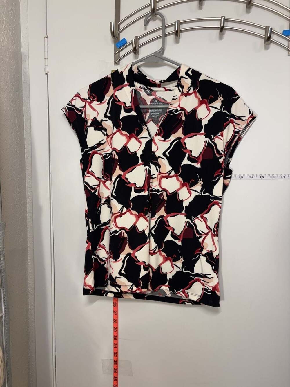 P1: Nine West Women's Abstract Print Cap Sleeve Blouse XS business